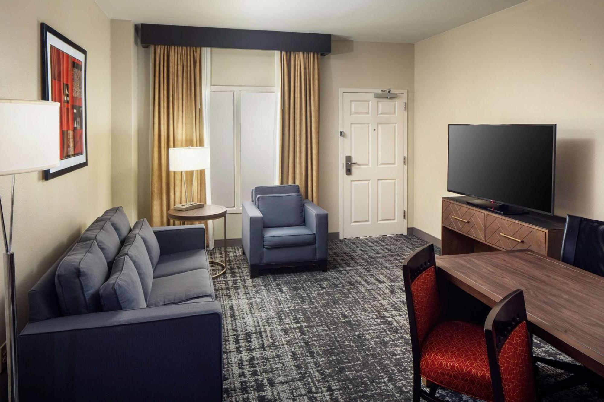 Embassy Suites By Hilton Laredo Exterior foto